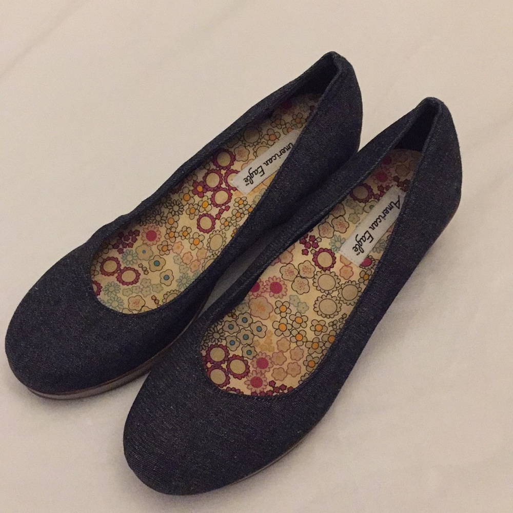 🔴AMERICAN EAGLE slip on wedge denim shoes size 7